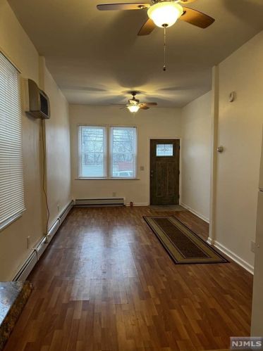 661 Schuyler Ave, Kearny NJ  07032-4201 exterior