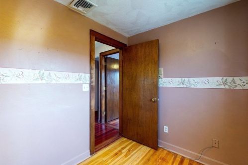 92 Chapel St, Newton MA 02458-1308 exterior