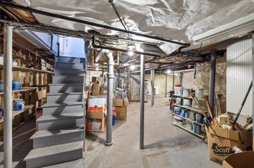 186 Mt Vernon St, Lawrence MA 01843-3302 exterior