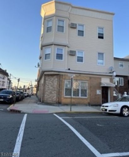 147 Chestnut St, Kearny NJ  07032-2439 exterior