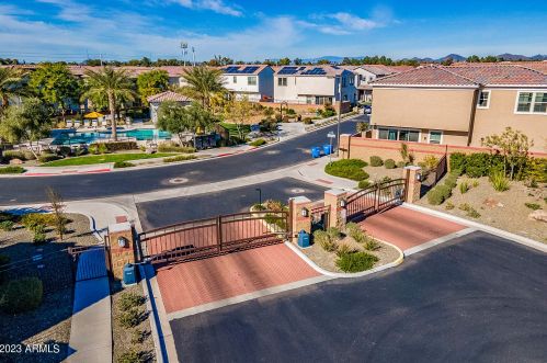 964 Anderson Ave, Phoenix AZ 85023-2208 exterior