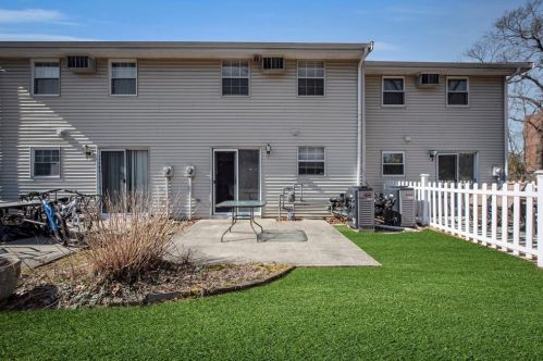 945 Riverside Dr, Methuen MA 01844-6740 exterior