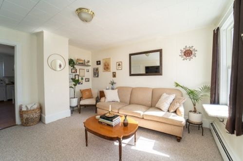 1 Hamilton St, Plymouth MA 02360-4101 exterior