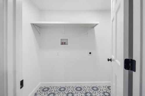 7 Queen Anne Ln, Hingham MA  02043-3904 exterior