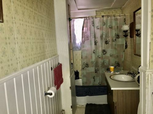 209 Chestnut St, New Bedford MA 02740-5206 exterior