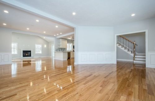 711 Salisbury St, Worcester MA 01609-1122 exterior