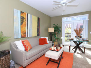 121 Portland St, Phoenix AZ  85004-1831 exterior