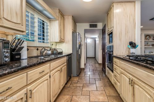 5307 32 Pl, Phoenix AZ 85018-1408 exterior