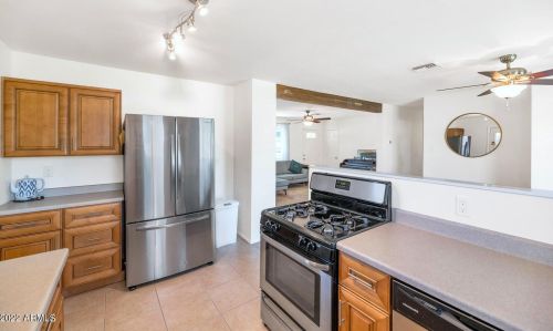 808 Cinnabar Ave, Phoenix AZ 85020-1736 exterior