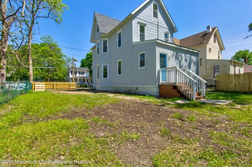 245 Barber Ave, West Deptford NJ  08096-2612 exterior