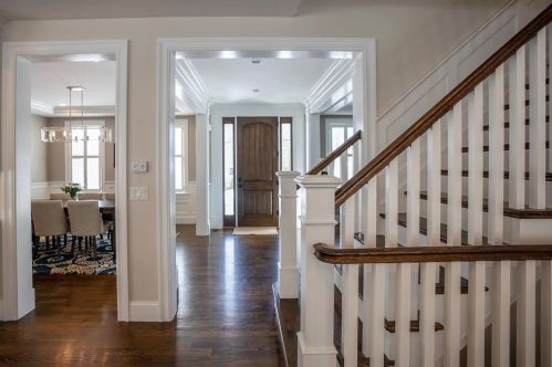 319 Hillcrest Rd, Needham MA 02492-4028 exterior