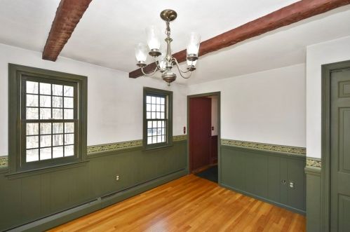 9 Knollwood Rd, Worcester MA 01612-1326 exterior