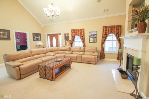 42 Helen Ln, Stockbridge GA 30281-6040 exterior