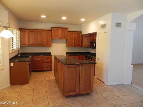 19808 21st St, Phoenix AZ  85024-1210 exterior