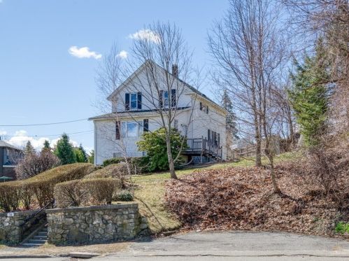 34 Mountain St, Worcester MA  01606-1412 exterior