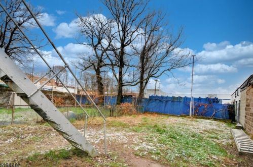 96 Greylock Ave, Belleville NJ 07109-3326 exterior