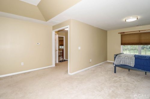 10 Summerhill Ct, Columbus NJ  08022-1970 exterior