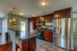 1602 Butler Dr, Phoenix AZ  85020-3919 exterior