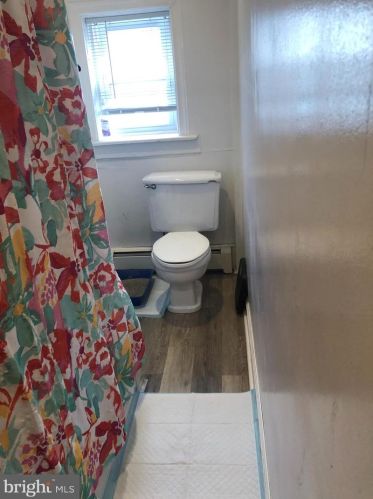 402 Billingsport Rd, West Deptford NJ  08066-1114 exterior