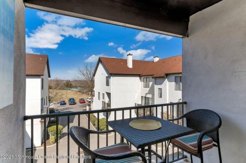 47 Tower Hl Dr, Tinton Falls NJ 07701-2400 exterior