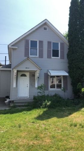 9 Barclay St, Worcester MA 01604-4234 exterior