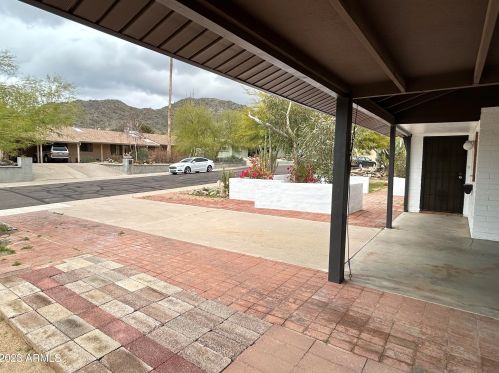 343 Cinnabar Ave, Phoenix AZ  85021-2444 exterior