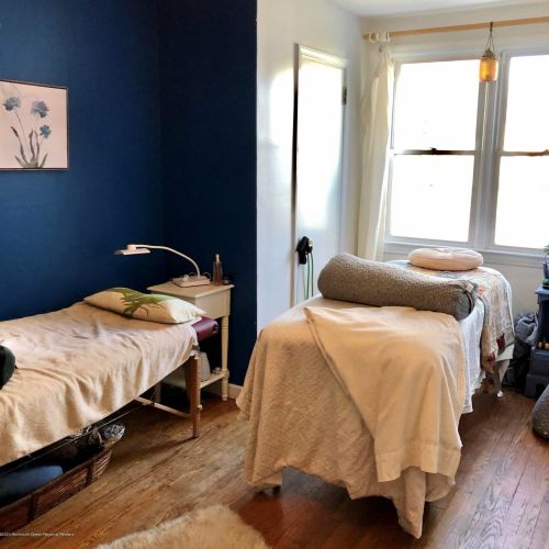 221 Queens Dr, Little Silver NJ 07739-1630 exterior