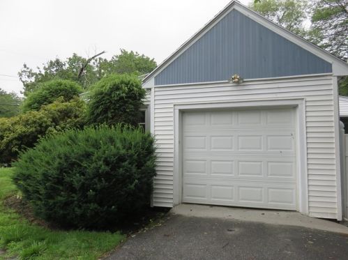 37 Truman Rd, Newton MA 02459-2641 exterior