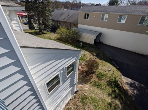 394 Chandler St, Worcester MA 01602-2916 exterior