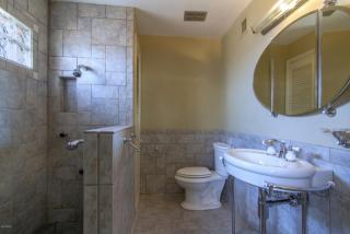 4215 Paradise Ln, Phoenix AZ  85032-3330 exterior