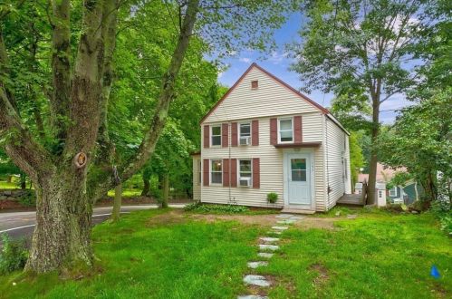 153 Haverhill St, North Reading, MA 01864-2425