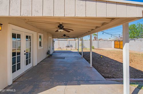 1724 Clarendon Ave, Phoenix AZ 85033-4121 exterior