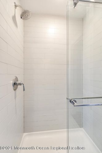 72 Rumson Rd, Little Silver NJ 07739-1332 exterior