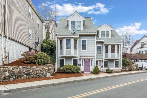 422 Washington Ave, Chelsea, MA 02150-3640