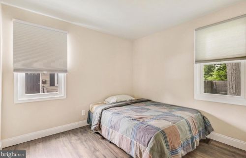 703 Washington Ave, West Deptford NJ 08096-1035 exterior