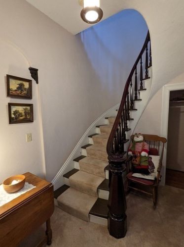 394 Chandler St, Worcester MA 01602-2916 exterior