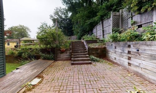 25 Circuit Ave, Worcester MA 01603-2159 exterior