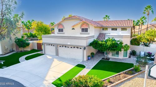 17002 32 Way, Phoenix AZ 85018-3973 exterior