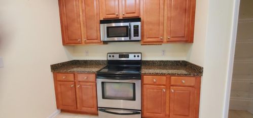 300 Sunderland Way, Stockbridge GA 30281-7958 exterior