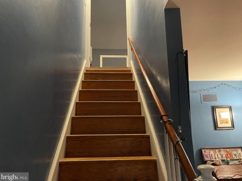 1109 Delsea Dr, West Deptford NJ 08093-2252 exterior