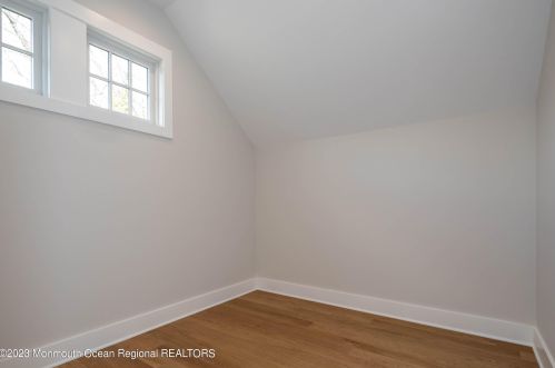 333 Harding Rd, Little Silver NJ exterior