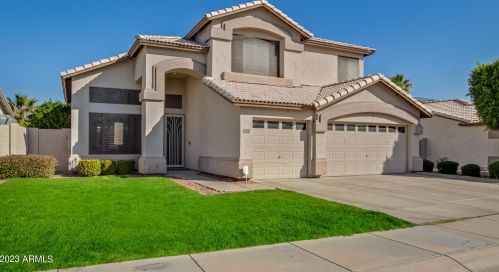 330 Anderson Ave, Phoenix, AZ 85022-2366