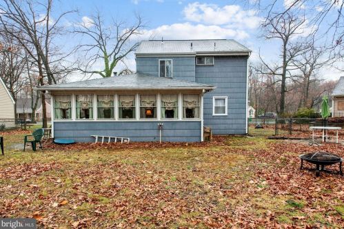 554 Elberne Ave, West Deptford NJ 08093-1715 exterior