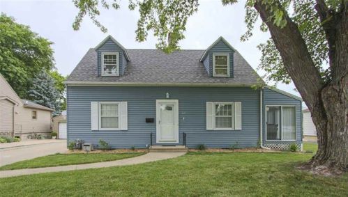 135 Byron Ave, Waterloo, IA 50702-3701