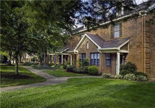 9800 Willow Brook Cir, Louisville KY  40223-5338 exterior