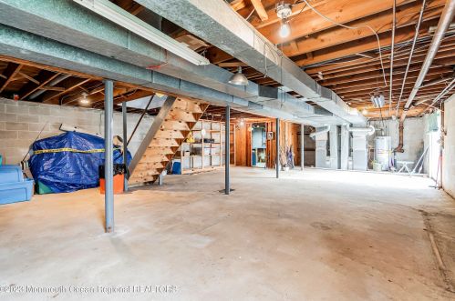 7 Pirates Cove Rd, Little Silver NJ 07739-1623 exterior