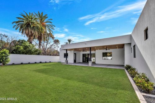 2053 37 Pl, Phoenix AZ 85050-8309 exterior