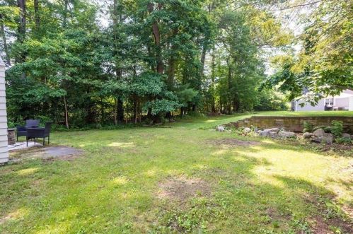 2 Lee Rd, North Reading MA 01864-3314 exterior