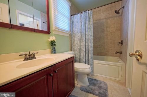 239 Hampshire Dr, West Deptford NJ 08096-4206 exterior