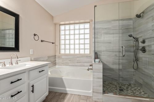 2310 Bent Tree Dr, Phoenix AZ  85085-4771 exterior